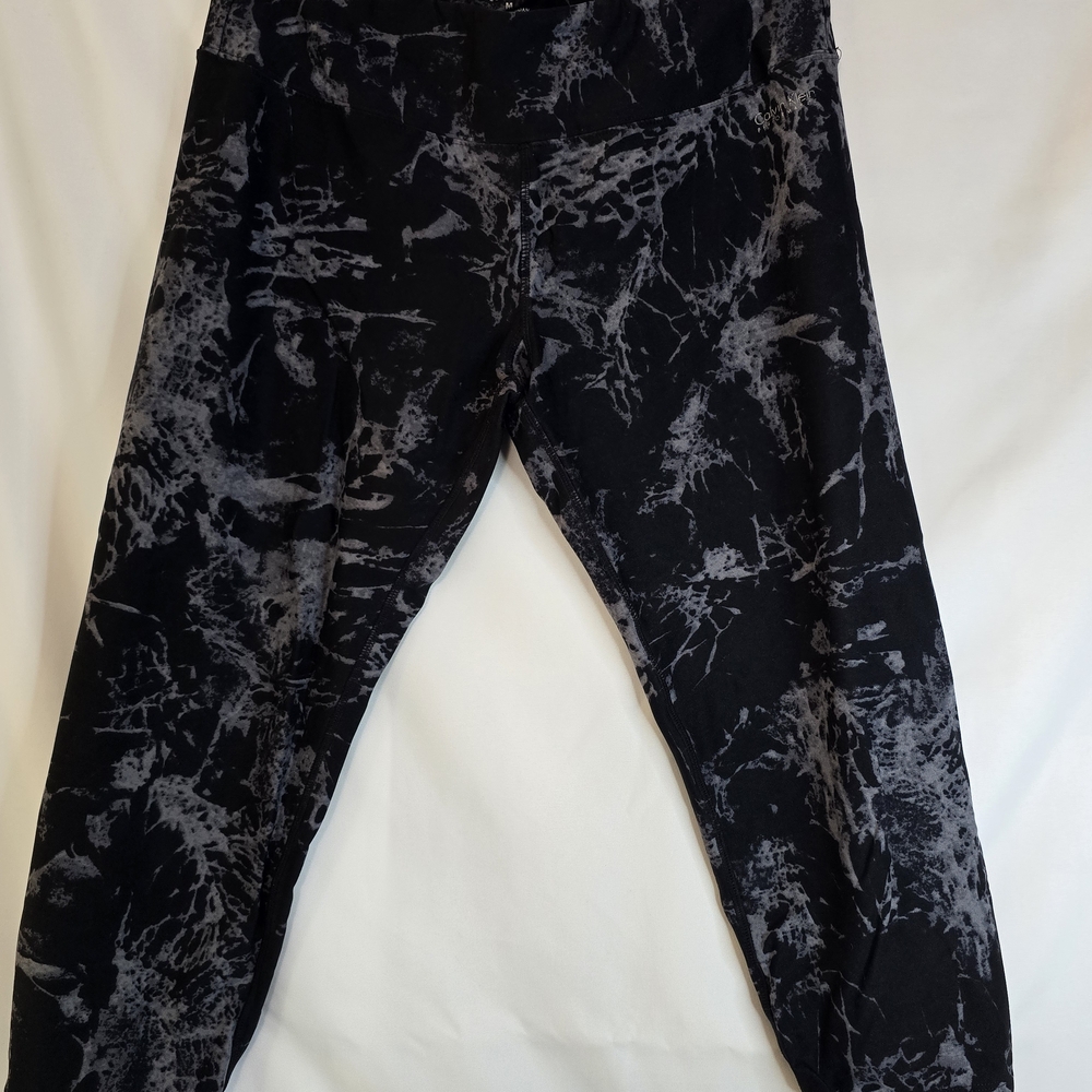 Calvin Klein Performance Patteened Black and Gray Capri Leggings